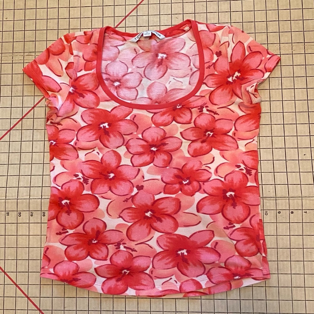 Vintage Tommy Hilfiger Y2K Floral Women's Top, size m, Hibiscus Flowers